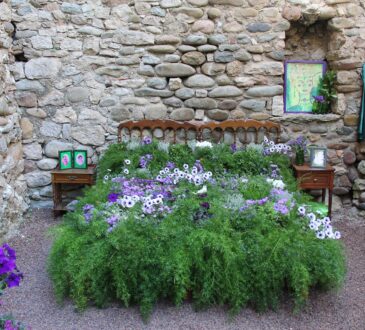 Landscaping IDEAS for Retaining Walls