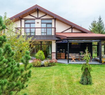 Pie Shaped Backyard Landscaping IDEAS
