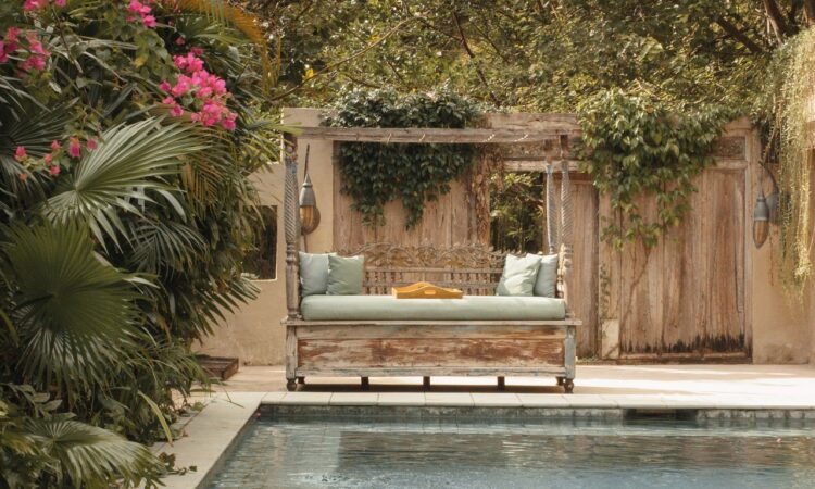 Pool Landscaping IDEAS for Small Backyard