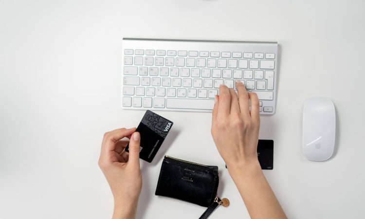 person-shopping-online